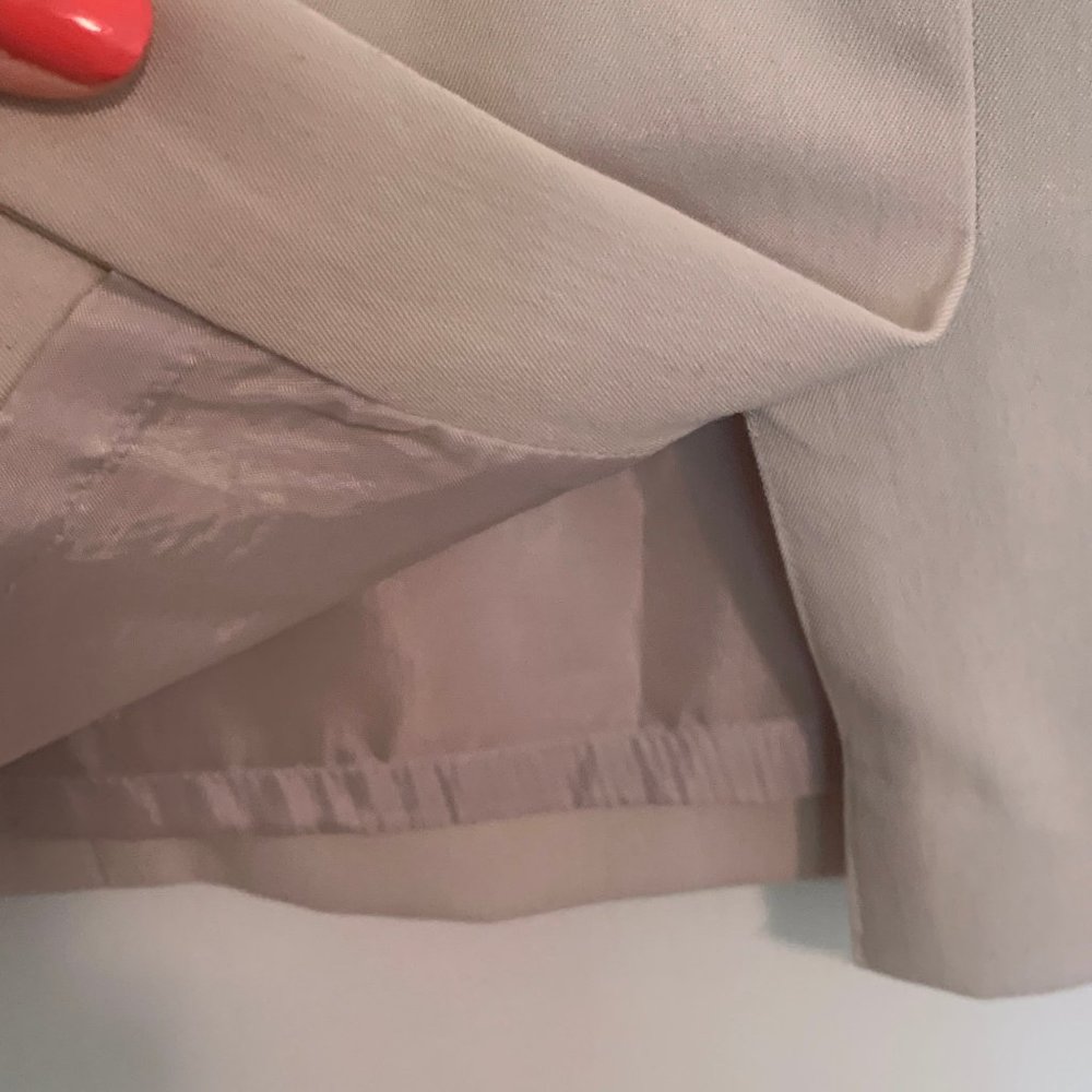 AK Anne Klein Knee-Length Stretch Pencil Skirt Beige Size 6P - Picture 4 of 5